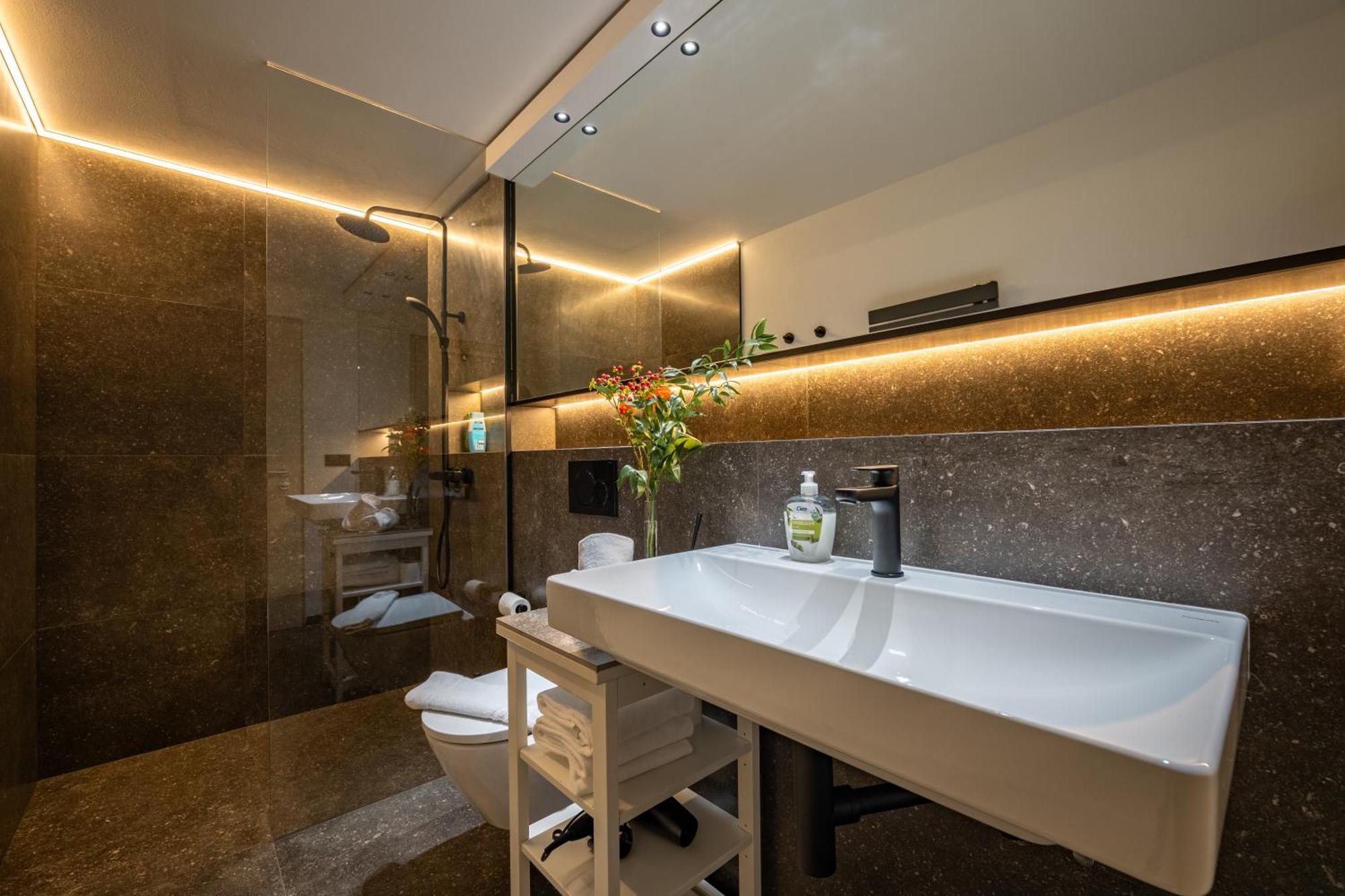 Apartment Landkind Sistrans Luaran gambar